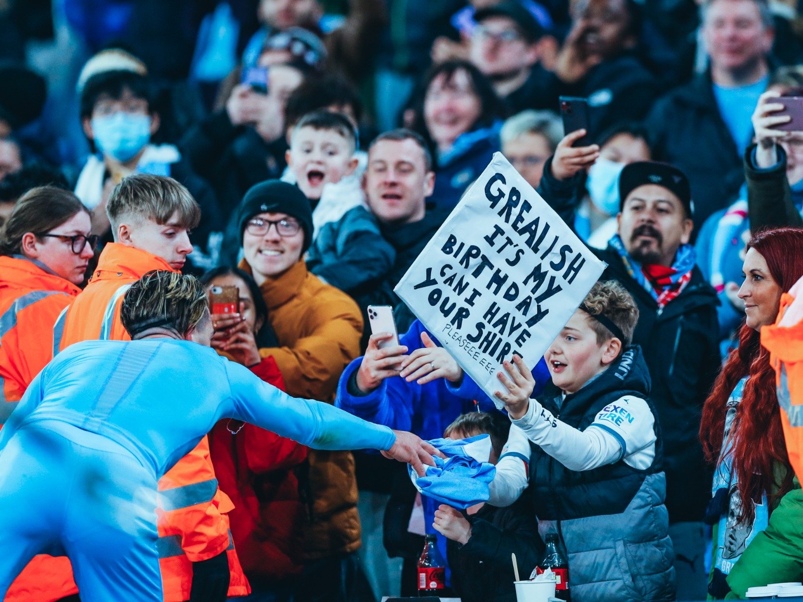 出现在世界 出现在世界